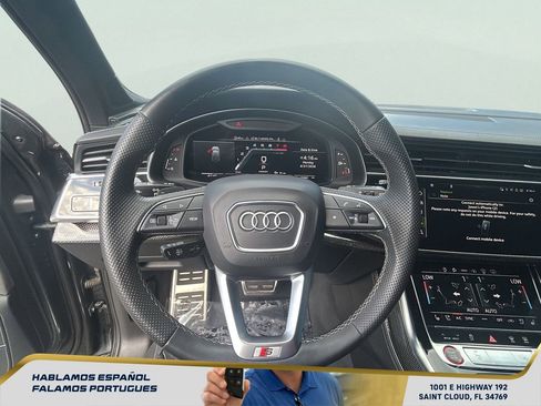 Used 2022 Audi SQ7 Prestige AWD/4WD image 16
