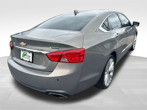 Used 2017 Chevrolet Impala Premier w/ Enhanced Convenience Package FWD image 7