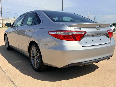 Used 2017 Toyota Camry SE FWD image 7