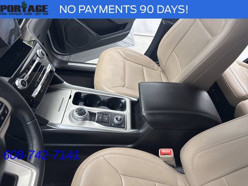 Used 2024 Ford Explorer Limited AWD/4WD image 16