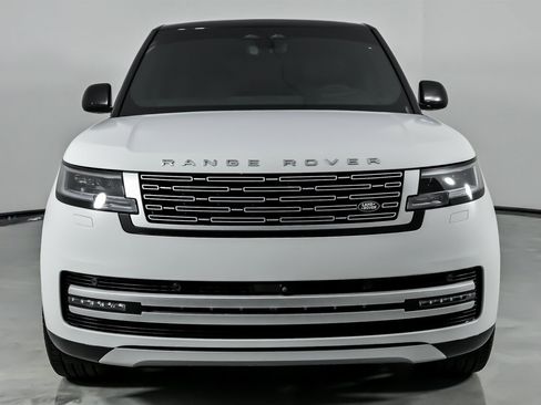 Used 2024 Land Rover Range Rover Long Wheelbase Autobiography image 5