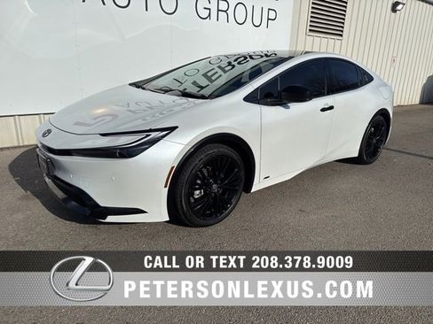 Used 2025 Toyota Prius AWD image 7