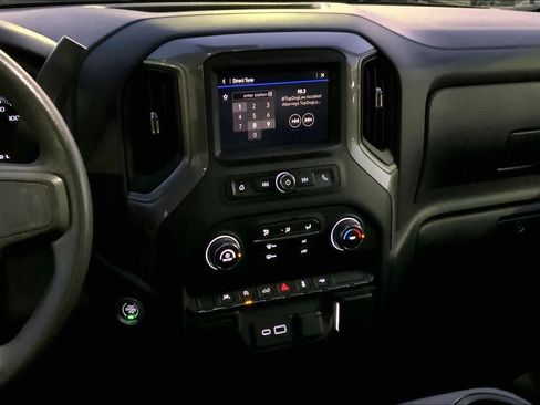 Used 2022 Chevrolet Silverado 1500 Custom image 6