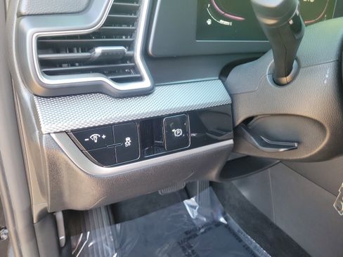 Used 2023 Kia Sportage LX AWD/4WD image 23