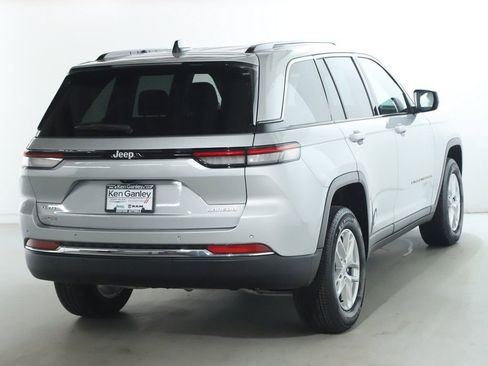 Used 2025 Jeep Grand Cherokee Laredo X image 46