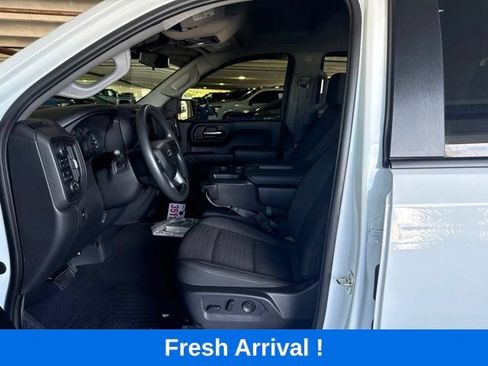 Used 2024 Chevrolet Silverado 1500 Custom Trail Boss AWD/4WD image 2