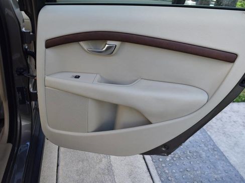 Used 2011 Volvo XC70 3.2 w/ Premium Pkg image 72