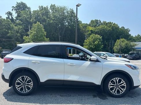 Used 2020 Ford Escape SEL AWD/4WD image 9