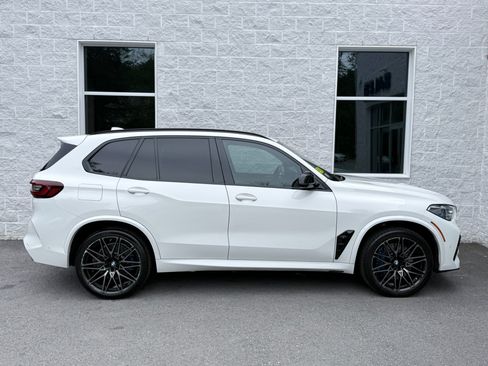 Used 2021 BMW X5 M w/ Competition Package AWD/4WD image 37