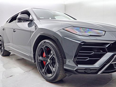Used 2020 Lamborghini Urus image 14