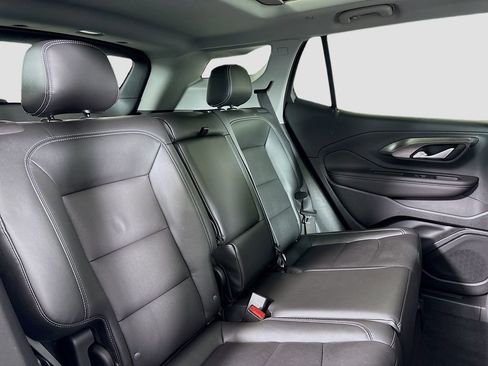 Certified 2022 GMC Terrain SLT w/ Tech Package AWD/4WD image 32