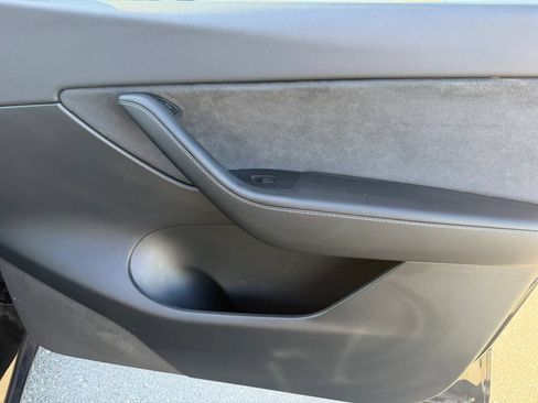 Used 2022 Tesla Model Y Performance AWD/4WD image 15