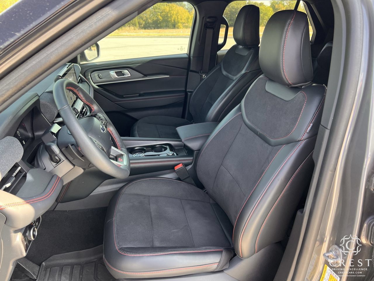 Used 2025 Ford Explorer ST AWD/4WD image 20