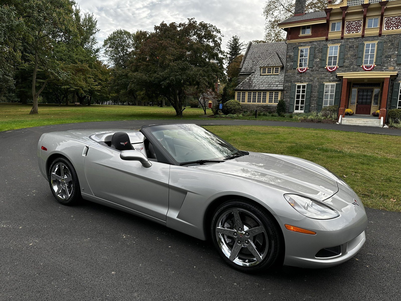 Used 2007 Chevrolet Corvette Convertible w/ Preferred Equipment Group RWD image 26
