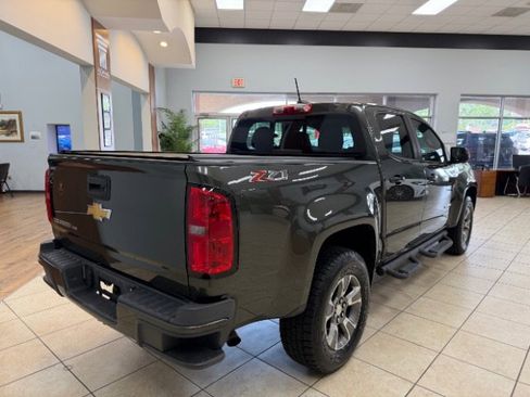 Used 2018 Chevrolet Colorado Z71 AWD/4WD image 7