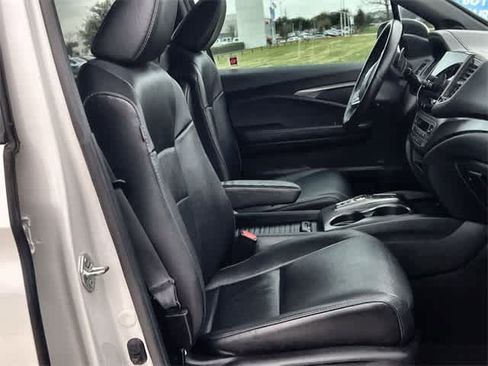 Used 2023 Honda Passport EX-L image 12