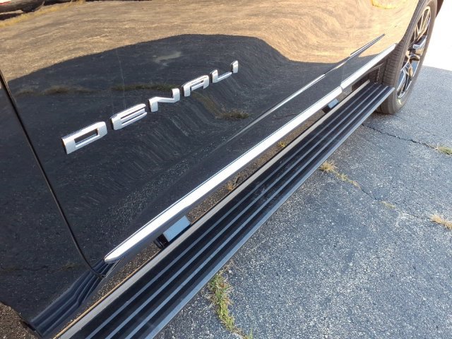 New 2027 GMC Yukon Denali w/ Denali Reserve Package AWD/4WD image 15