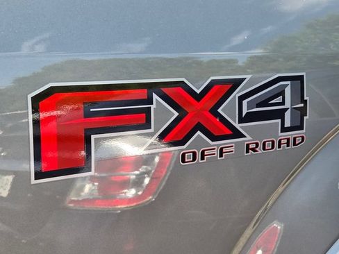 Used 2020 Ford F150 Lariat w/ FX4 Off-Road Package AWD/4WD image 4