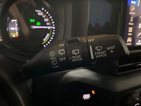 Used 2024 Jeep Wrangler Unlimited w/ Convenience Group AWD/4WD image 38