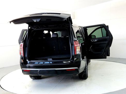 Used 2022 Chevrolet Tahoe LT w/ Luxury Package image 11