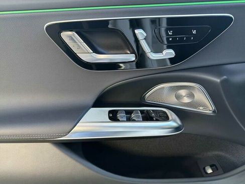 Used 2025 Mercedes-Benz E 350 Sedan image 13