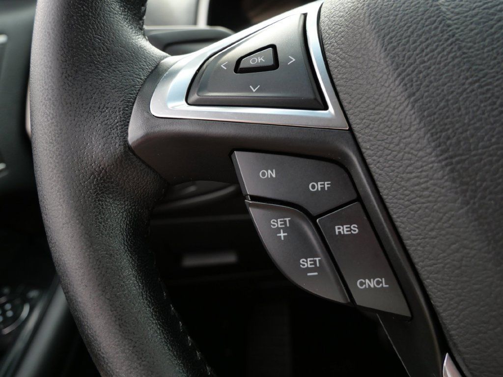 Used 2016 Ford Edge SEL w/ Equipment Group 201A AWD/4WD image 18