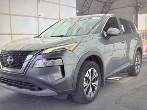 Used 2023 Nissan Rogue SV FWD image 2