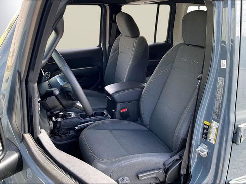 Used 2024 Jeep Wrangler Unlimited Sahara image 21