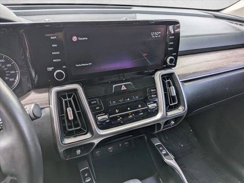 Used 2022 Kia Sorento EX w/ Panoramic Sunroof Package FWD image 22
