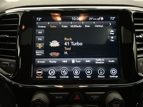 Used 2022 Jeep Grand Cherokee Laredo X image 18