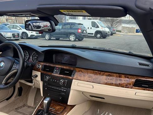 Used 2008 BMW 328i Convertible image 16