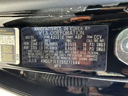 Used 2025 Kia Niro LX FWD image 40