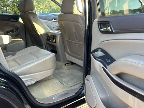 Used 2016 GMC Yukon SLT w/ Open Road Package AWD/4WD image 16