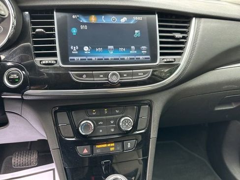 Used 2020 Buick Encore Preferred FWD image 18