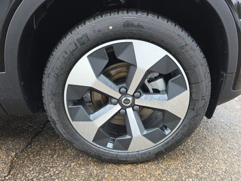 New 2026 Volvo XC40 B5 Plus w/ Protection Package Premier AWD/4WD image 9