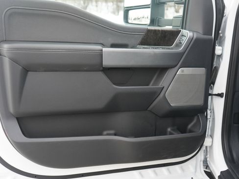 Used 2024 Ford F350 Lariat image 18