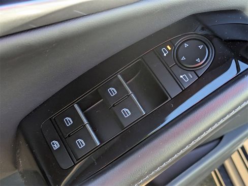 New 2025 MAZDA CX-30 AWD 2.5 S w/ Select Sport Pkg image 11