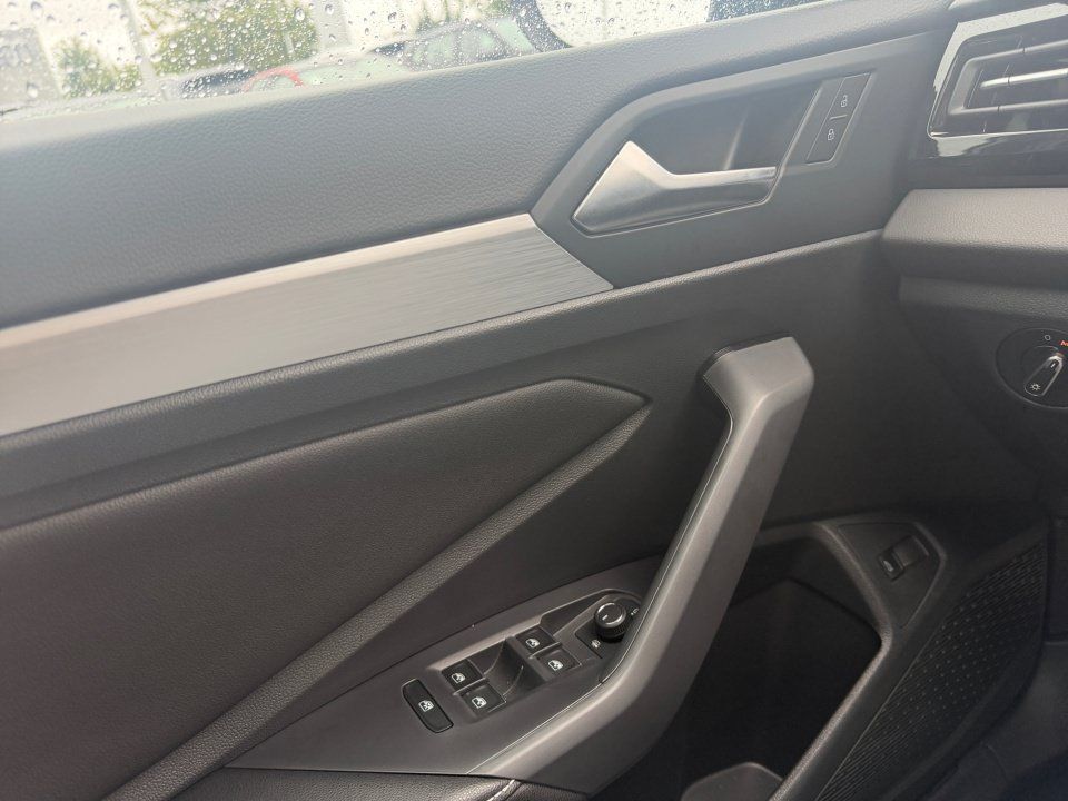 Used 2026 Volkswagen Jetta Sport FWD image 32