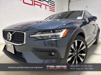 Used 2025 Volvo V60 B5 Cross Country Ultra w/ Protection Package Premier