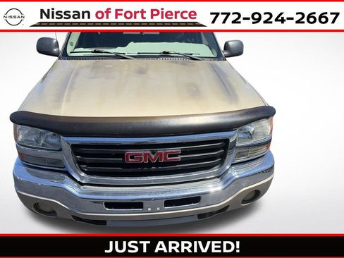 Used 2004 GMC Sierra 1500 SLT w/ Light Duty Power Package RWD image 1