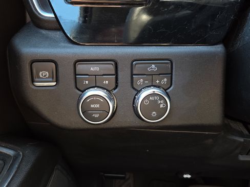 Used 2023 GMC Sierra 1500 SLE AWD/4WD image 24