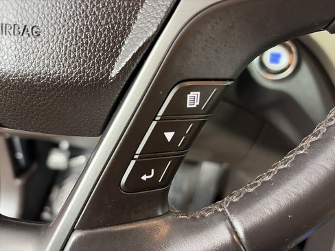 Used 2017 Hyundai Santa Fe Sport FWD image 35