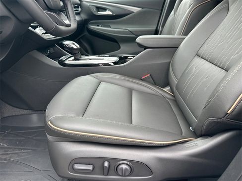 New 2026 Buick Envista Avenir image 10
