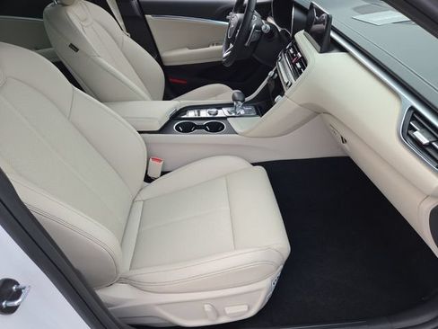 Used 2026 Genesis G70 2.5T RWD image 19