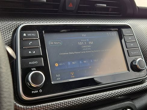 Certified 2020 Nissan Kicks S image 15