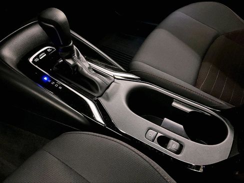 Used 2024 Toyota Corolla SE image 16