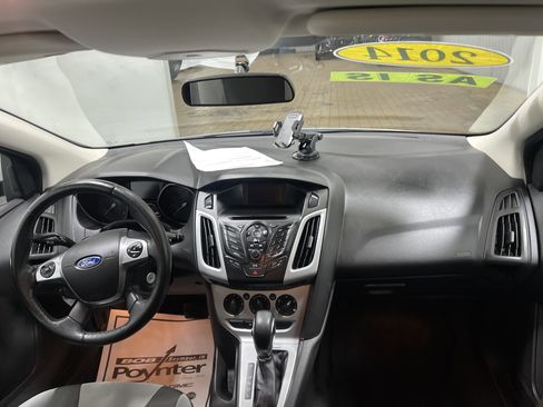 Used 2014 Ford Focus SE w/ SE Sport Package image 23