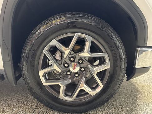 Used 2023 GMC Sierra 1500 SLT w/ SLT Premium Package image 28