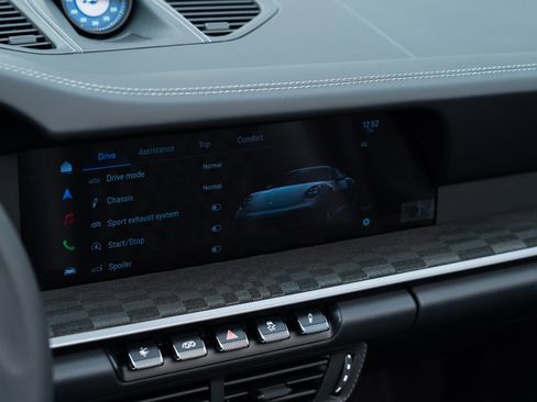 Certified 2026 Porsche 911 GTS image 28