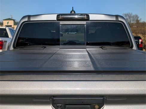 Used 2024 GMC Canyon AT4X image 9